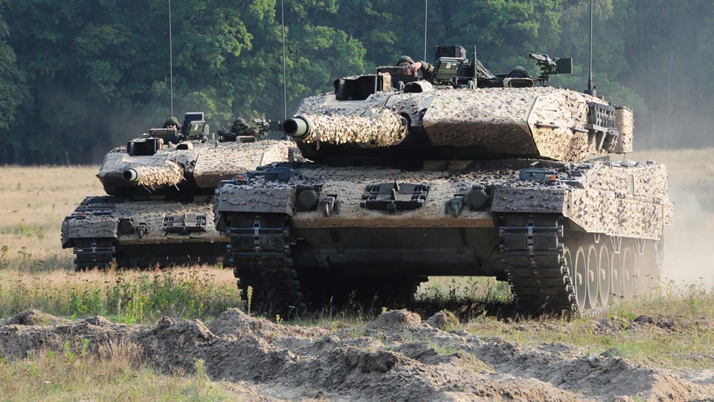 Leopard 2 tanks