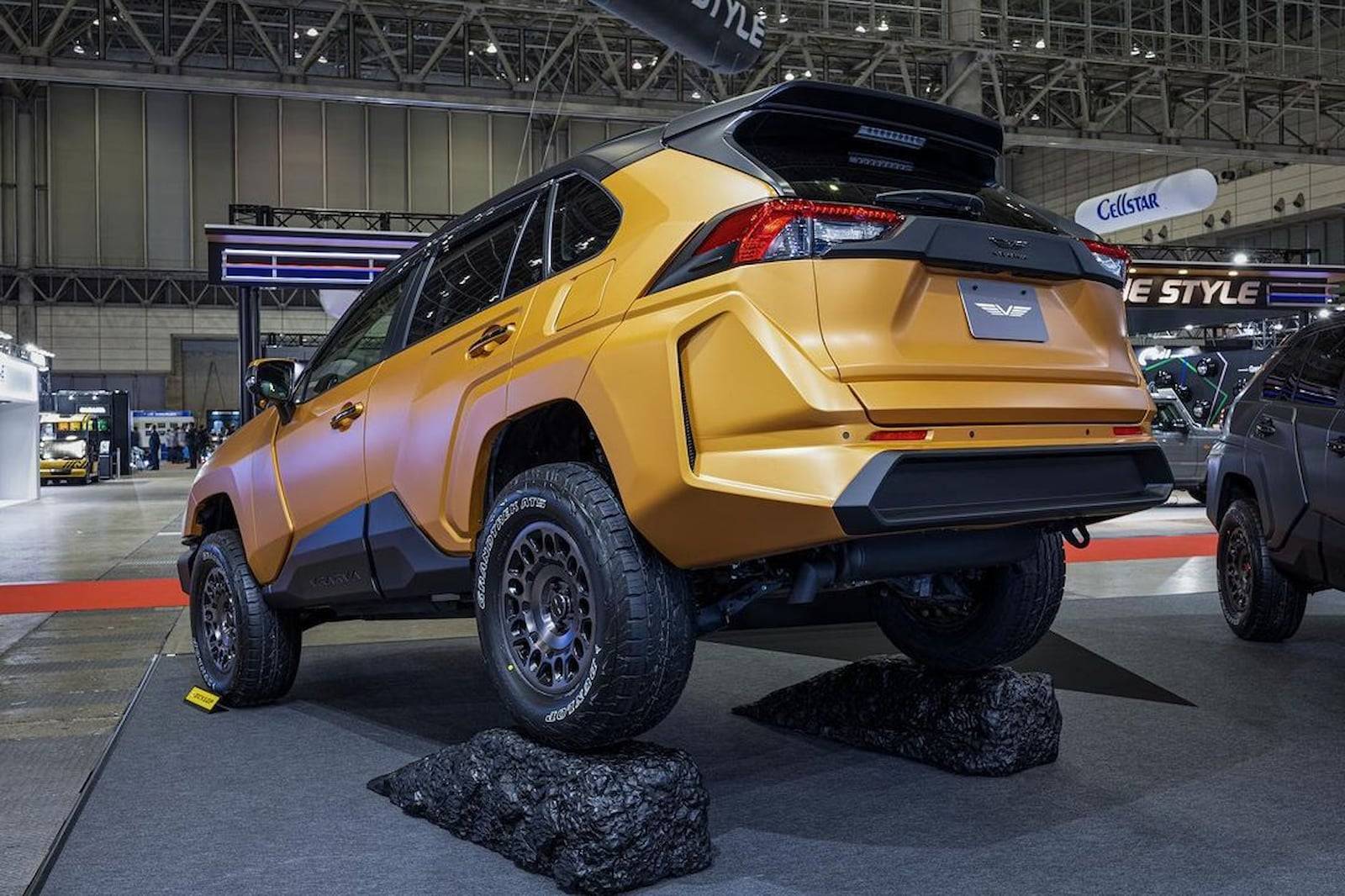 Custom Rav4 2012 Toyota RAV4 Gets Brawny Makeover In Rugged Tokyo Auto Salon Build