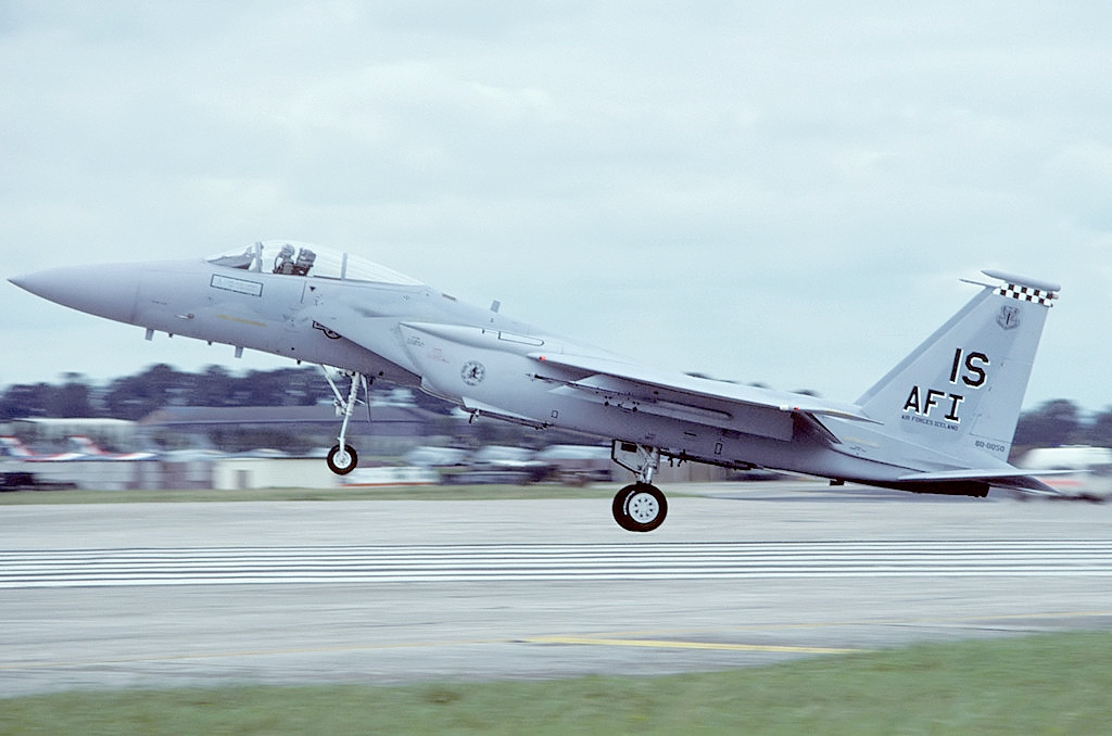 A CFT-equipped F-15C lands in Iceland in 1991. <em>Mike Freer / Touchdown-aviation via Wikimedia</em>