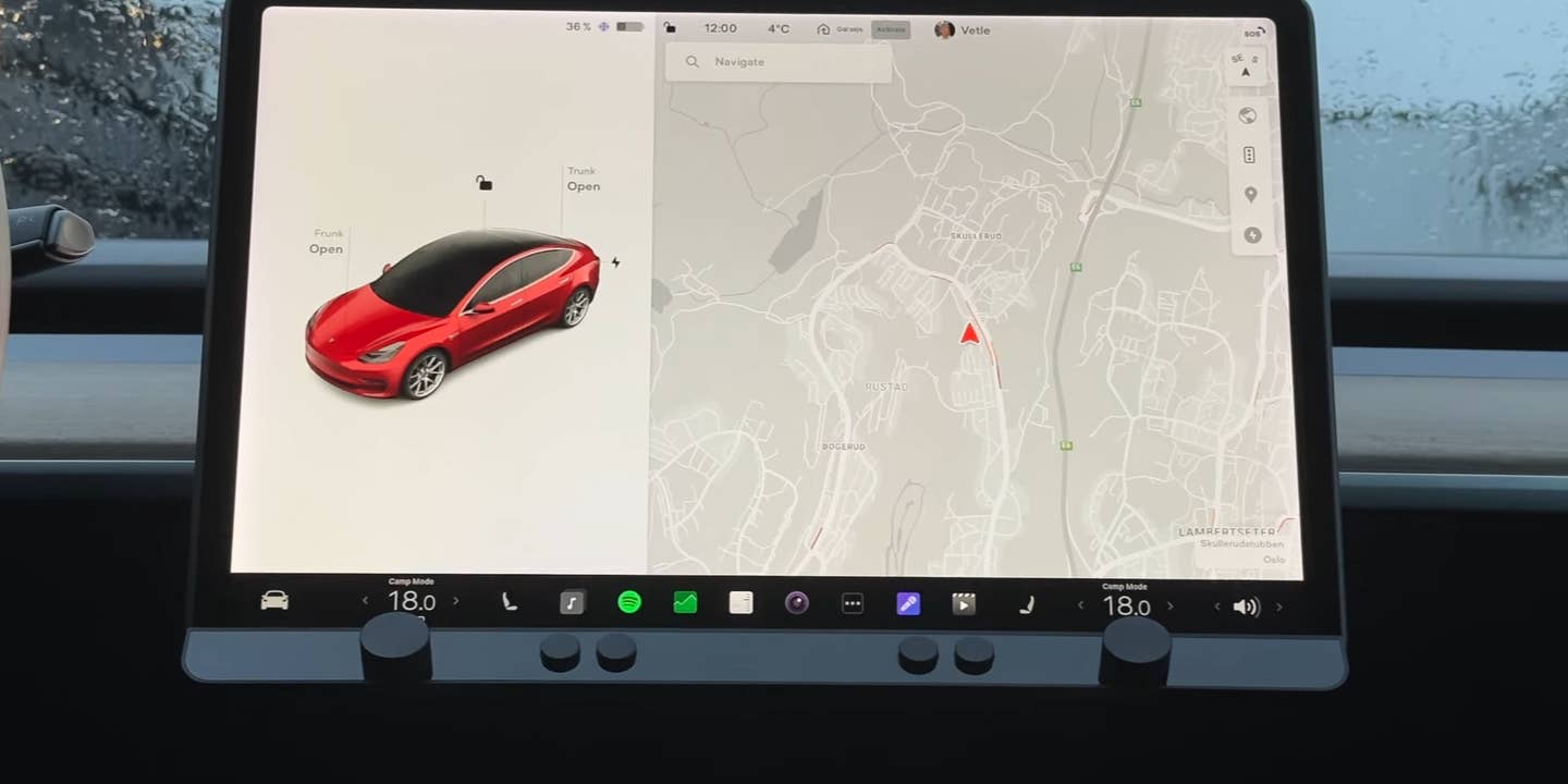 Aftermarket Fix Adds Buttons and Knobs to Tesla Touchscreen Infotainment