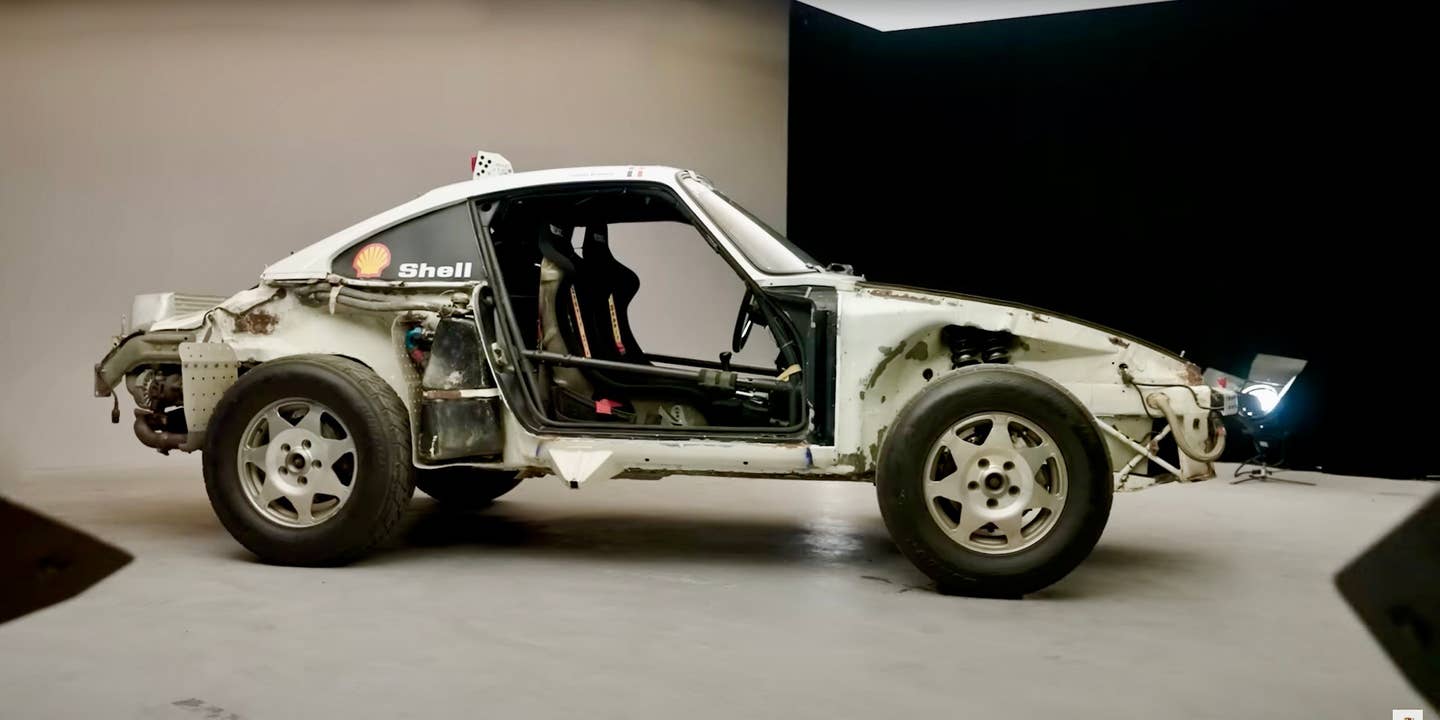 Watch a Porsche 959 Paris-Dakar Be Carefully Disassembled Before Restoration