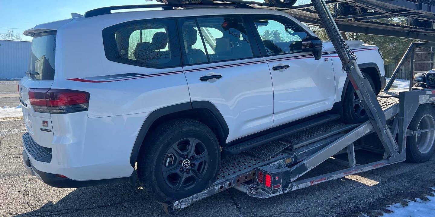 What’s Going On With This New 300 Series Toyota Land Cruiser Spotted in the US?