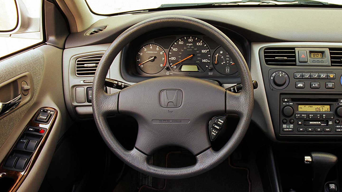 Honda, NHTSA Issue ‘Do Not Drive’ Order for 8,200 Cars With Takata Airbags