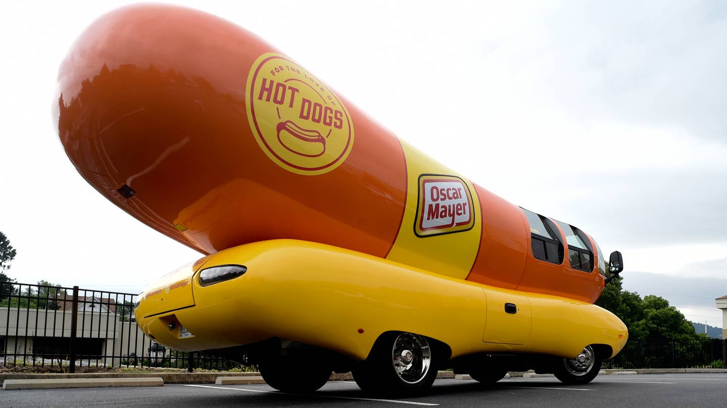 Thieves Steal Oscar Mayer Wienermobile’s Cat
