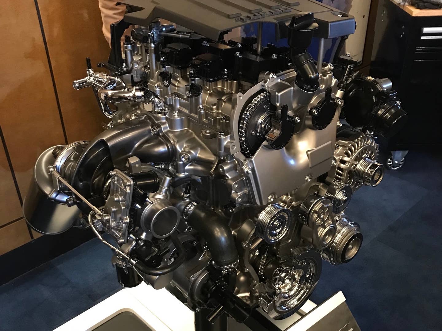GM's 2.7-liter turbo four-cylinder truck engine cutaway. <em>James Gilboy</em>