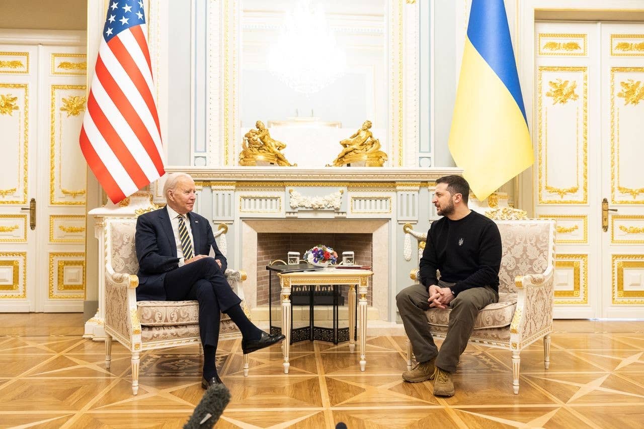 U.S. President Joe Biden (left) promised more military aid to Ukrainian President Volodymyr Zelensky. (Zelensky Telegram channel photo)