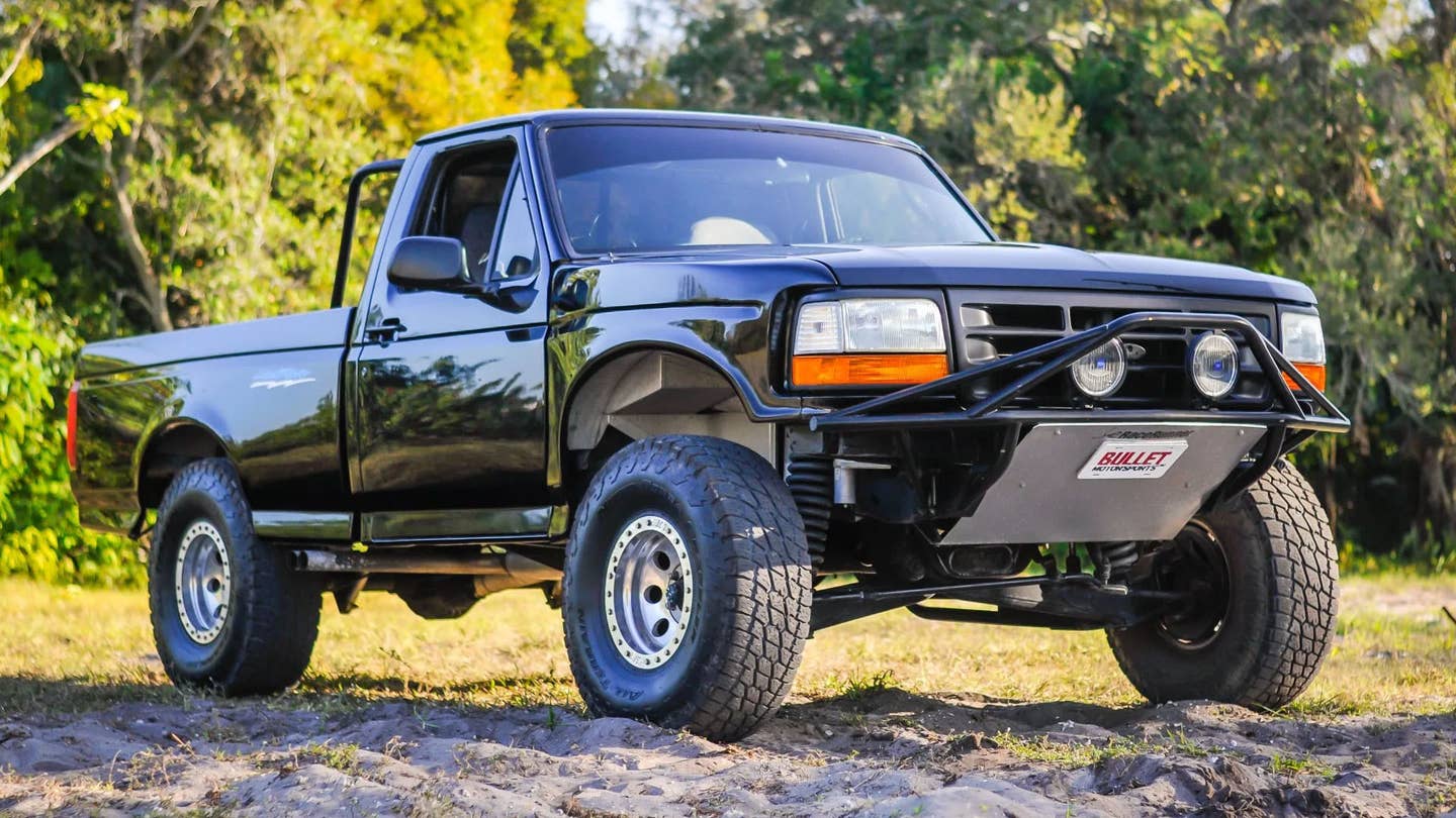 Buy This 1993 Ford F-150 Lightning Pre-Runner With an Unstoppable ’90s Vibe