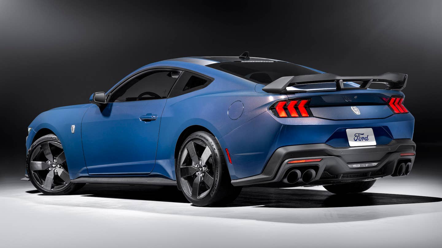 2024 Ford Mustang Dark Horse with optional carbon fiber