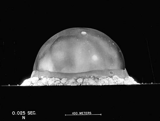 A rapatronic picture taken 25ms after the 'Trinity' detonation, July 16, 1945. <em>U.S. Govt. Defense Threat Reduction Agency via Wikimedia Commons</em>