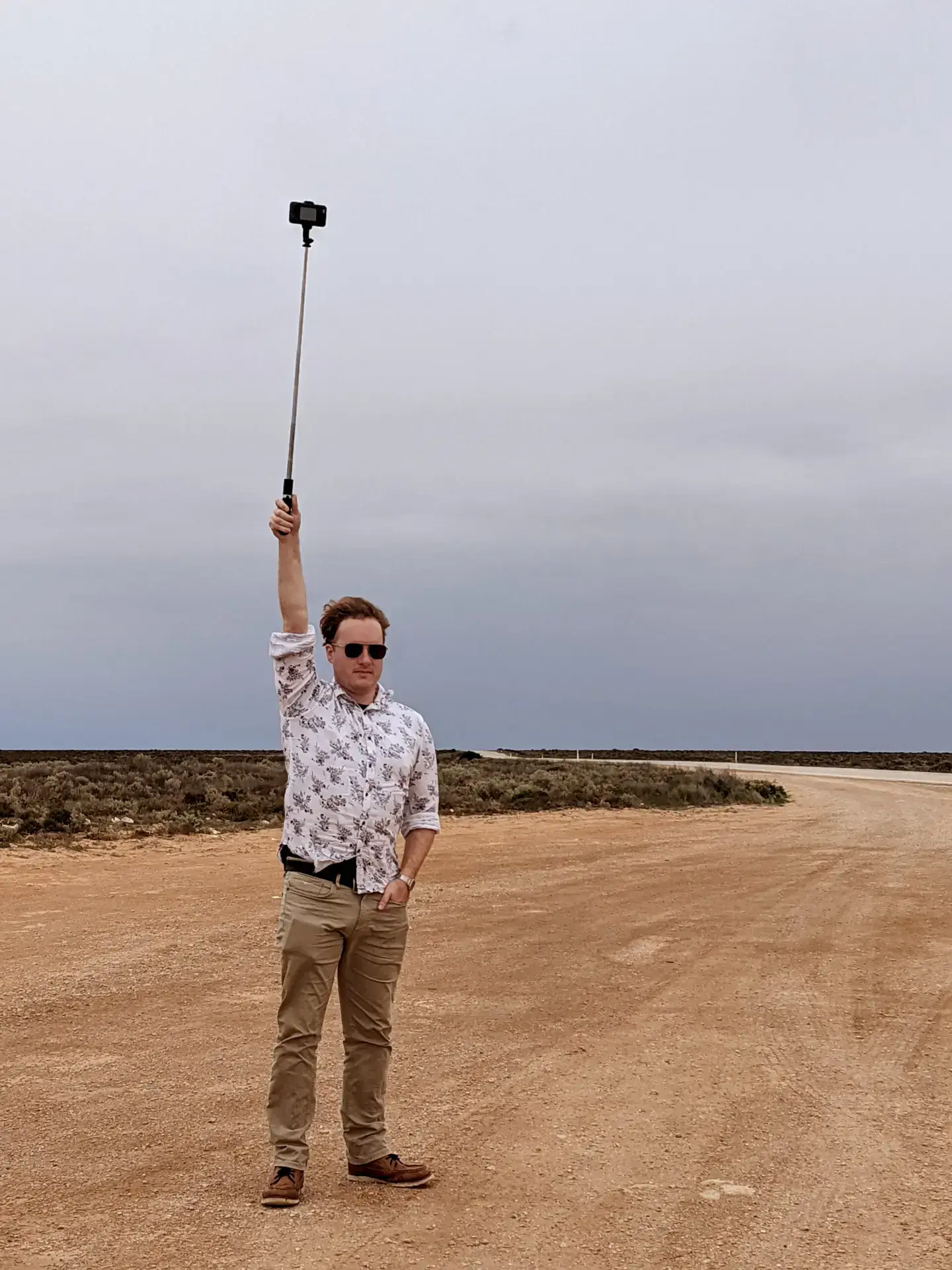 Getting a cellular internet dongle up high on the Nullarbor Plain can help you get a signal far from the sparsely-located towers. <em>Lewin Day</em>