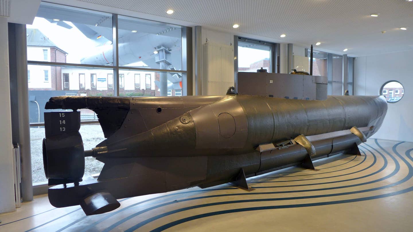 A&nbsp;<em>Seehund</em>&nbsp;midget submarine, on display at the&nbsp;Deutsches Marine Museum, Wilhemshaven, Lower Saxony, Germany. <em>Bahnfrend via Wikimedia Commons</em>