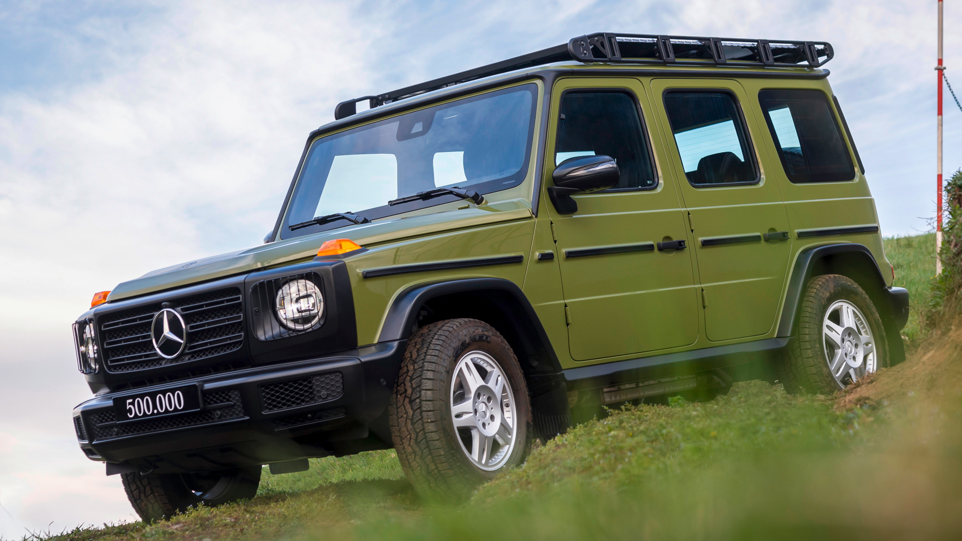 The 500,000th Mercedes-Benz G-Class Gets the Best Retro Spec Ever