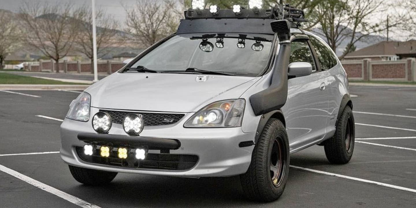 This Honda Civic Si Safari Build Is a Questionable but Very Fun Summer Toy