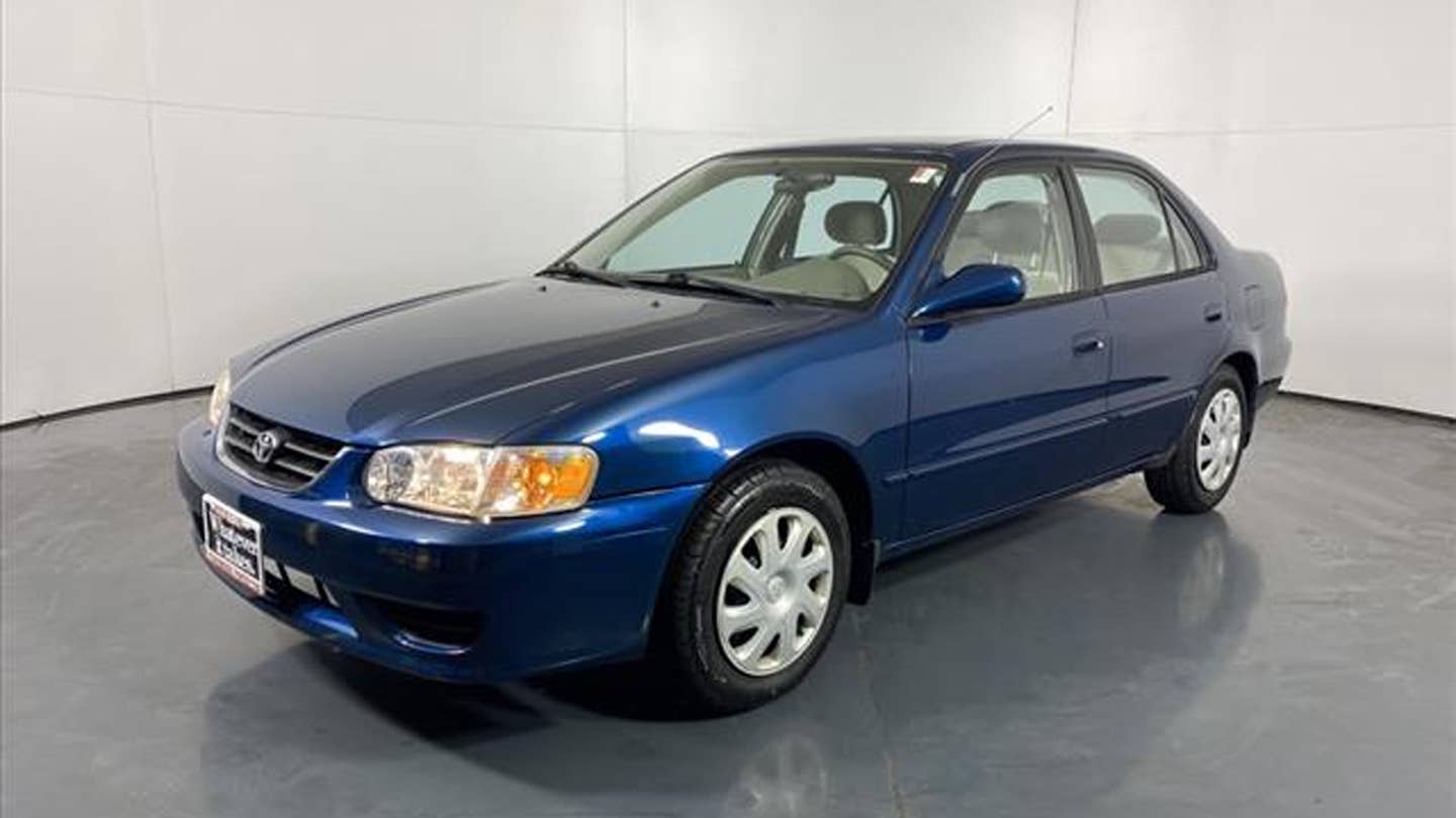 Toyota Dealer Wants $9,000 for an Unremarkable 22-Year-Old Corolla LE