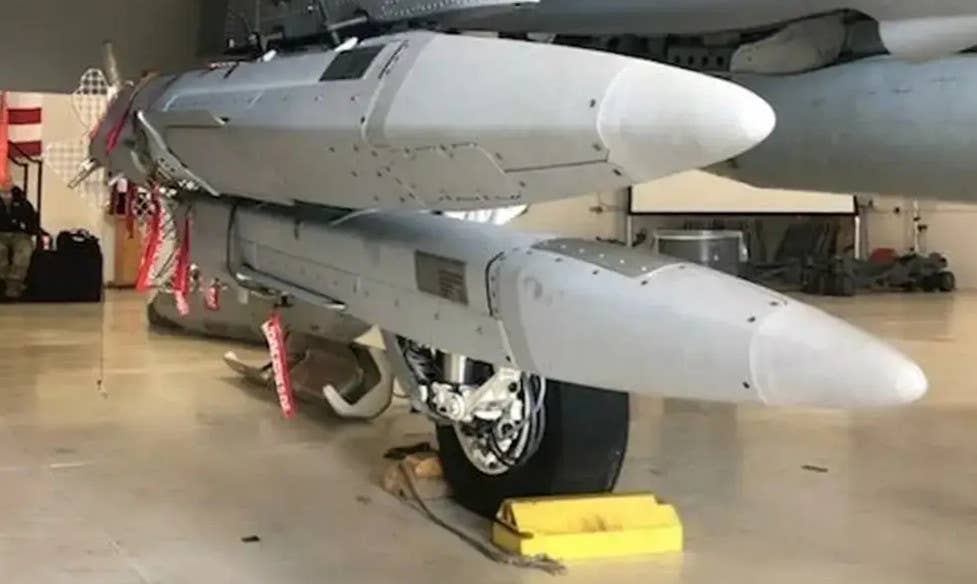 A picture of MALDs loaded onto a U.S. Air National Guard A-10 Warthog ground attack aircraft. Note the similarities in the sections seen here just behind the nose and the debris said to have been recovered in Luhansk earlier today. <em>Michigan Air National Guard</em>