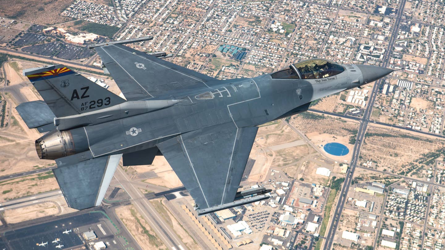 An F-16C Viper fighter jet assigned to the Arizona Air National Guard's 162nd Wing. The 162nd was the unit that oversaw the assessment of two Ukrainian pilots earlier this year. <em>Air National Guard</em>