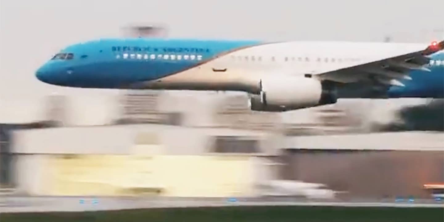 Argentina low flying 757