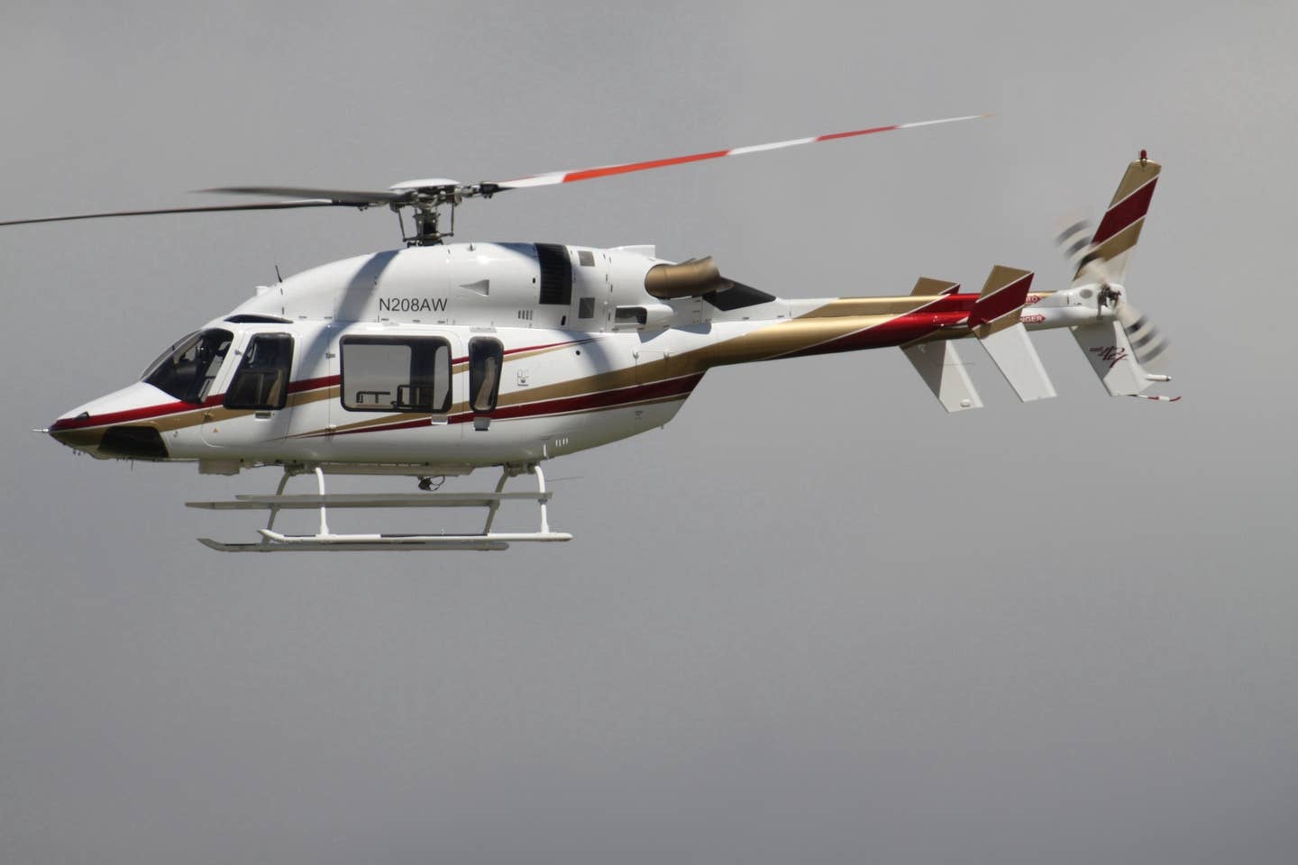 A standard civilian-service Bell 427. <em>Aeroprints.com/Wikimedia Commons</em>