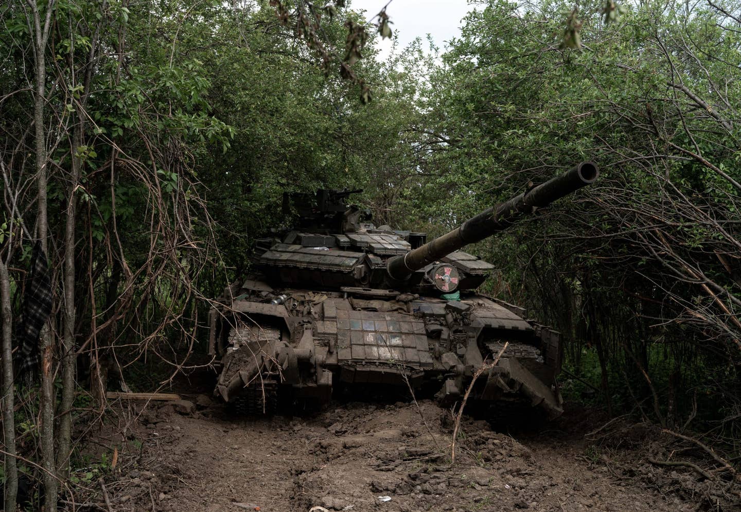 A tank of the 57th Brigade of the Ukrainian Army in Donetsk Oblast, Ukraine, on May 15, 2023. <em>Photo by Vincenzo Circosta/Anadolu Agency via Getty Images</em>