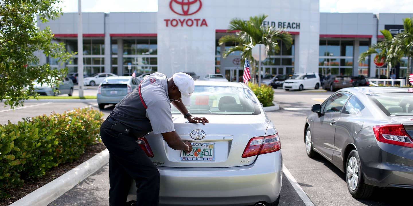 New Florida Law Bans Direct-To-Consumer Car Sales, Protects Dealer Markups