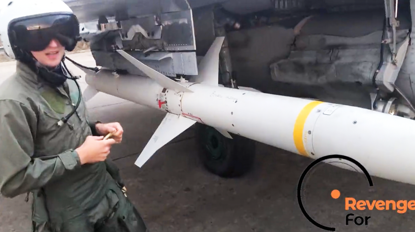 A close-up of the much shorter missile pylon associated with the MiG-29/AGM-88 HARM interface. <em>RevengeFor via Twitter</em>