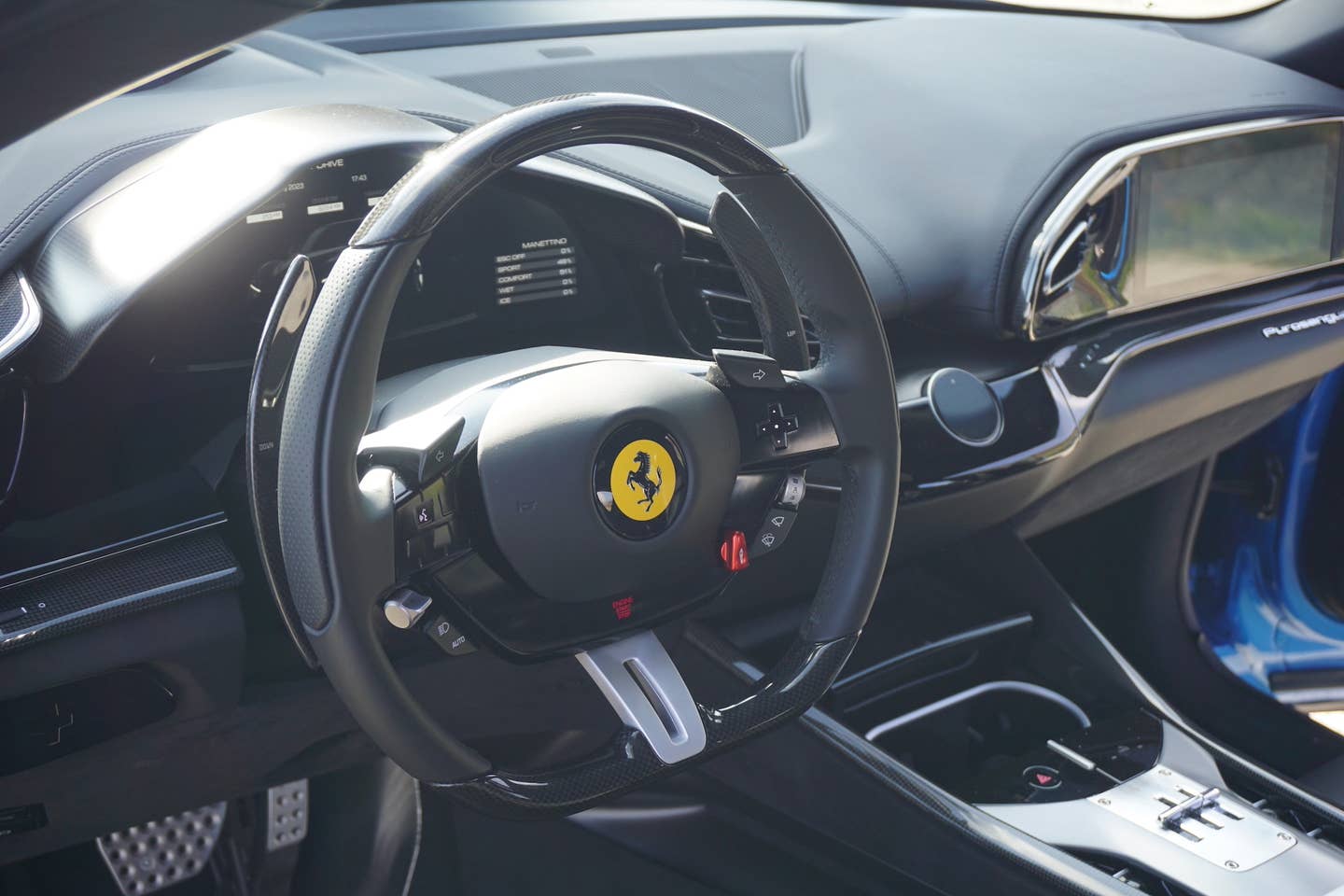 Ferrari Reviews photo