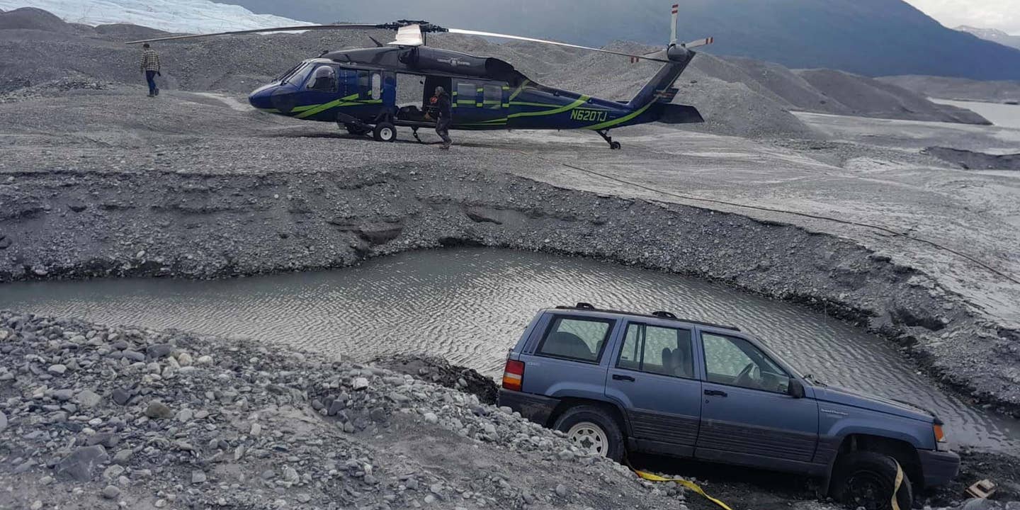 Jeep Grand Cherokee Stuck on Remote Alaskan Trail Needed a Black Hawk Helicopter Airlift