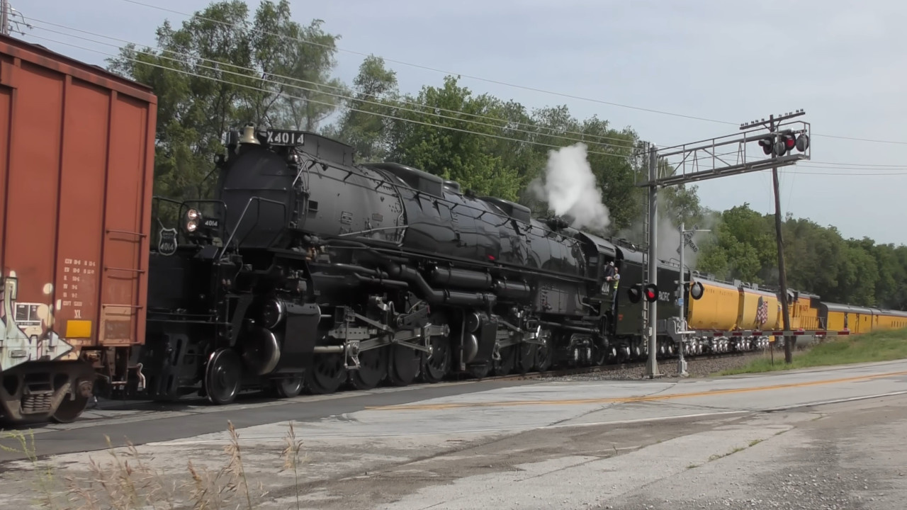 Watch the Retired &#8216;Big Boy&#8217; Steam Train Rescue a Stalled Freight Train in Nebraska
