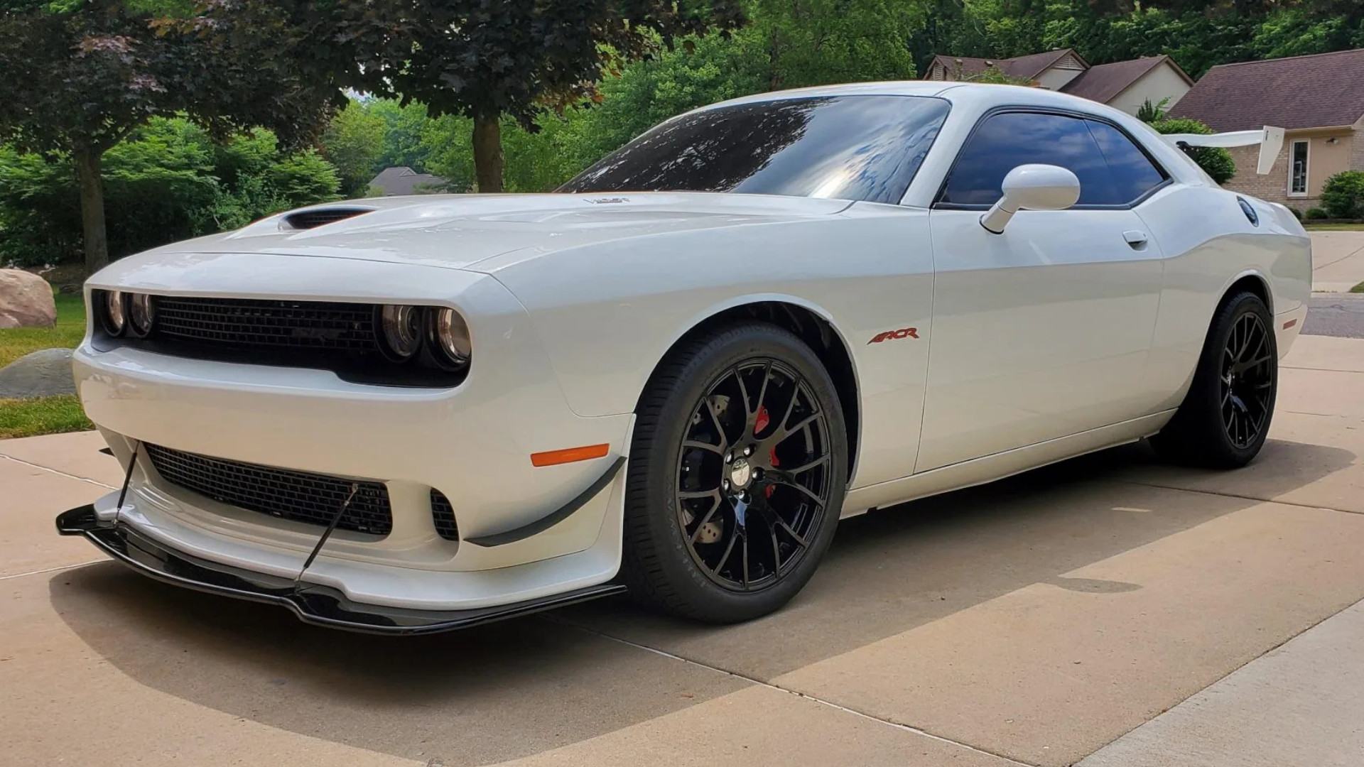 Oh OK: Dodge Challenger With a Viper V10 Wants To Be an ACR Muscle Car