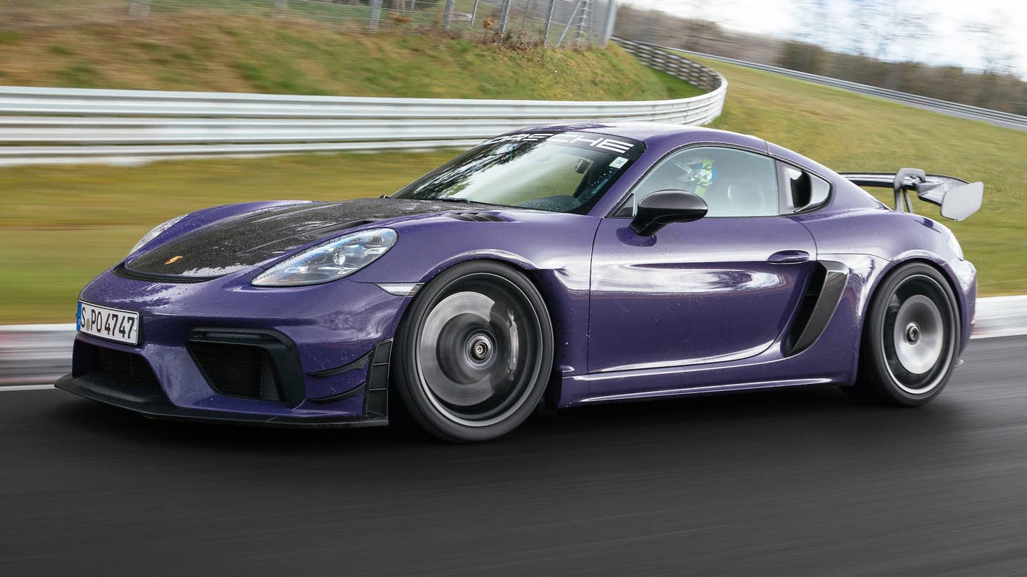 Manthey Racing's Porsche 911 GT3 RS laps the Nürburgring on video