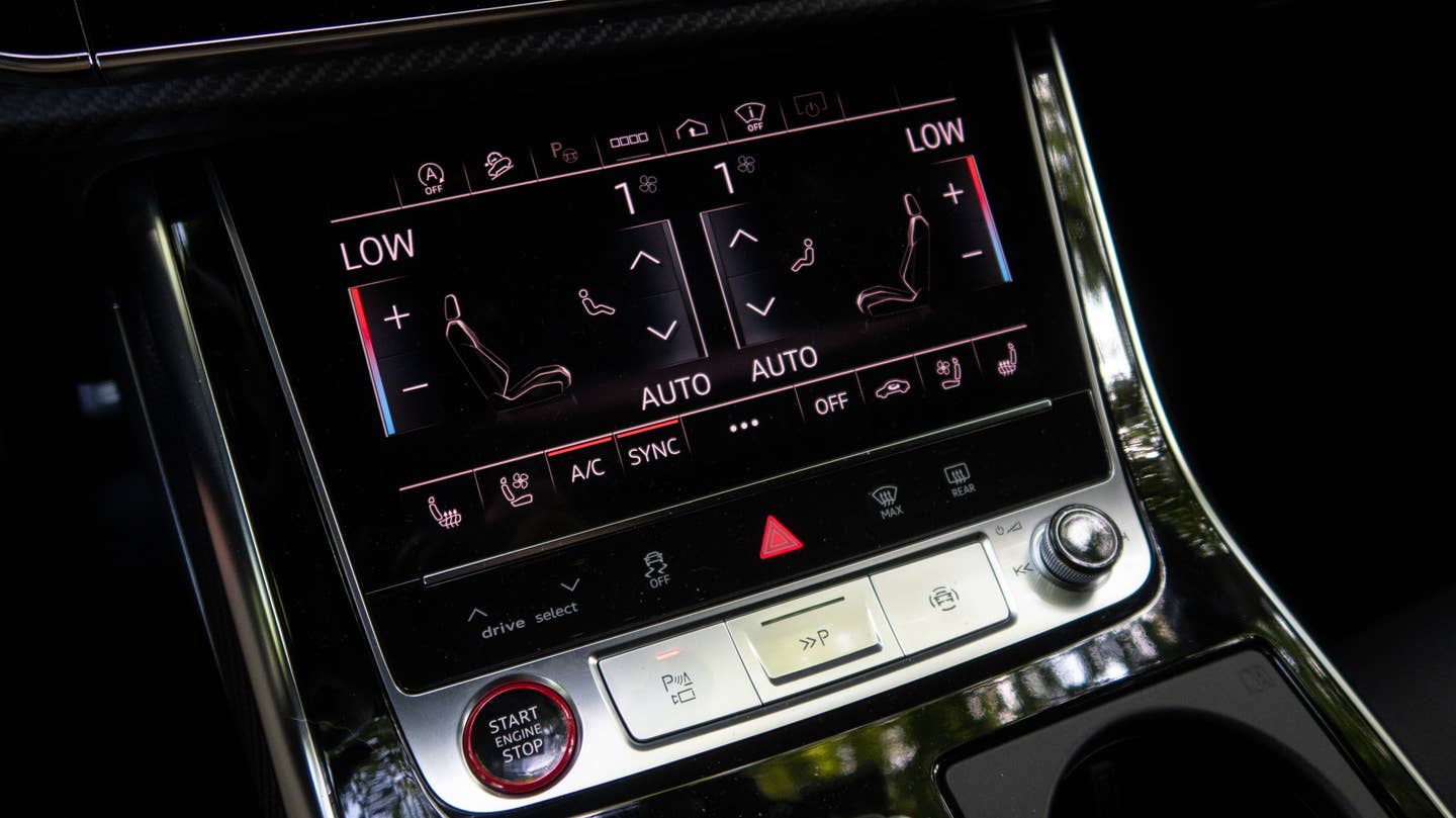 Audi Q8 photo