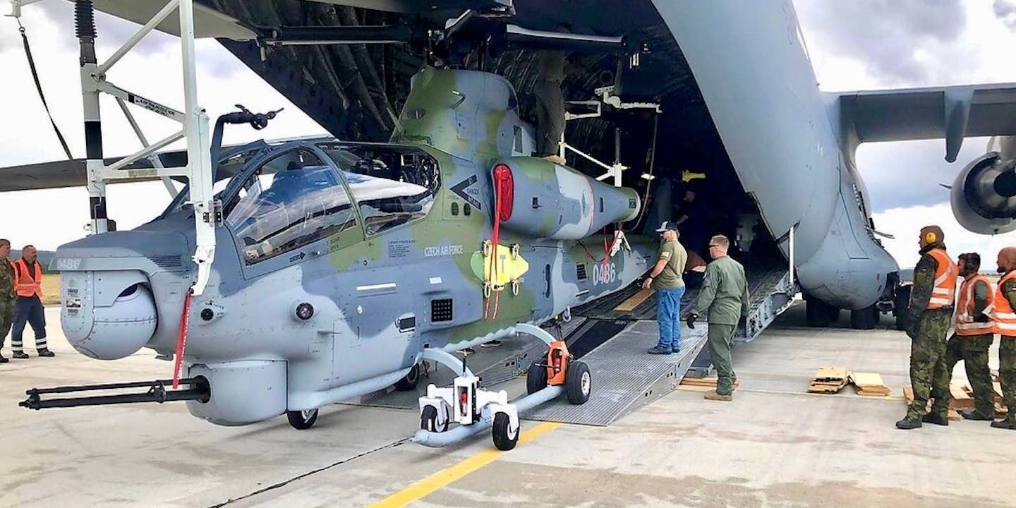 Delivery of AH-1Z attach helicopters to the Czech Republic