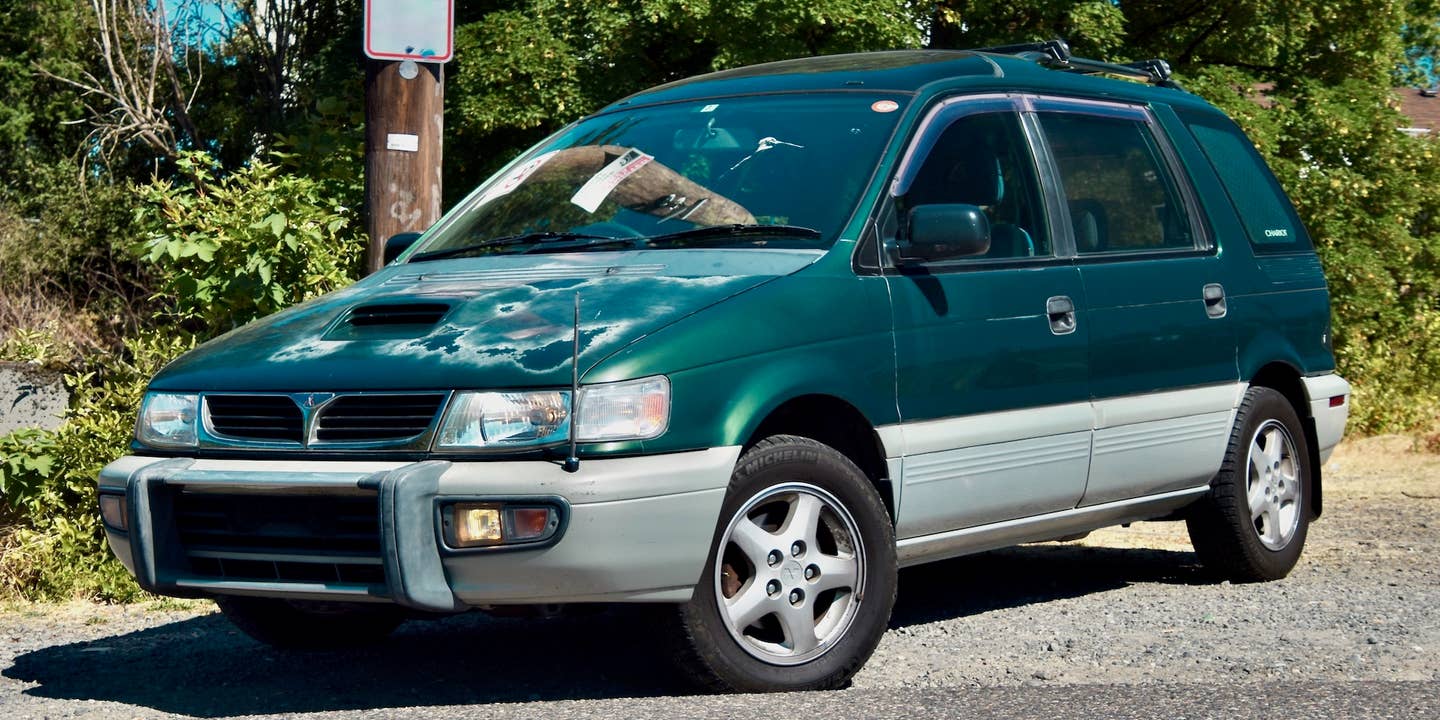 I Bought Mitsubishi’s JDM Evo Minivan and Drove It 2,800 Miles Home. It Only Went a Little Wrong