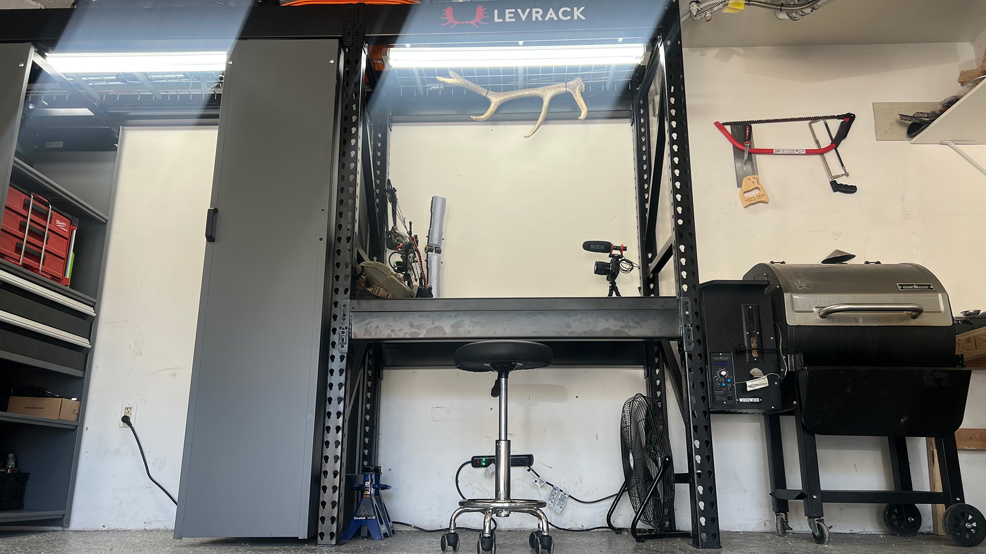 My first workbench in my first garage! Plus floating shelves. : r