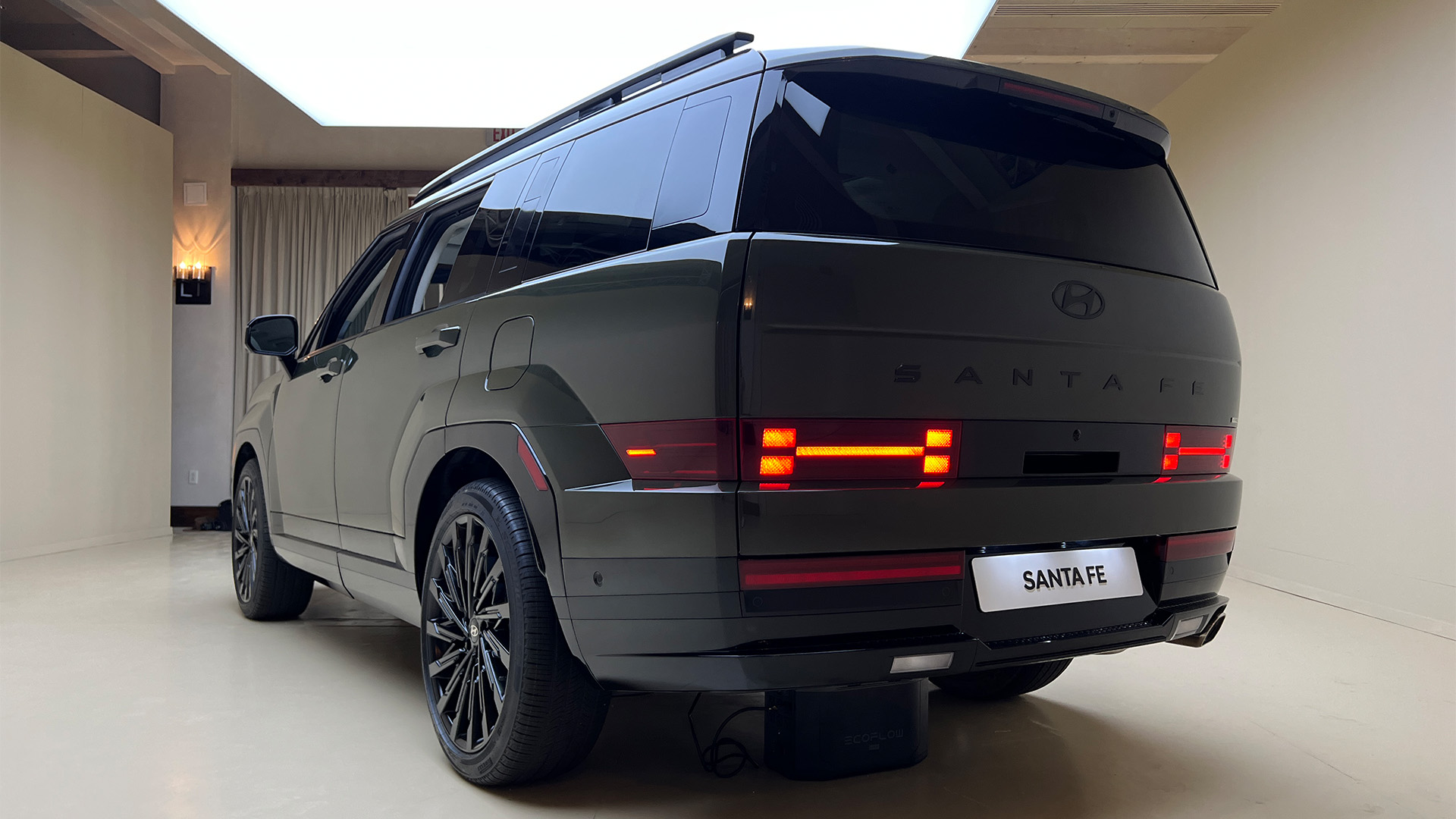 Here’s Why the 2024 Hyundai Santa Fe’s Taillights Look Like That