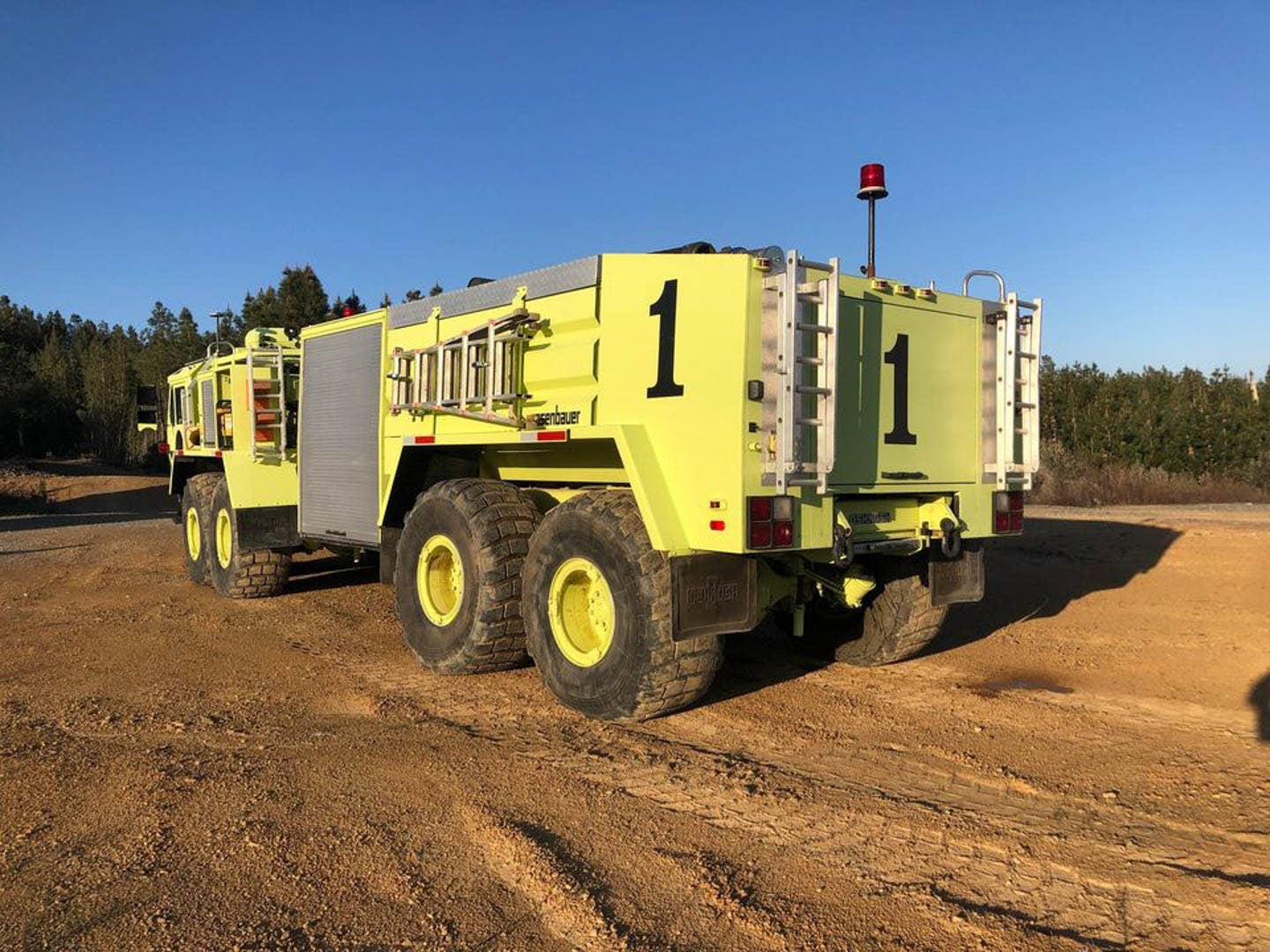 Supermassive 8&#215;8 Articulating Off-Road Fire Truck Is a Surprising Marketplace Find