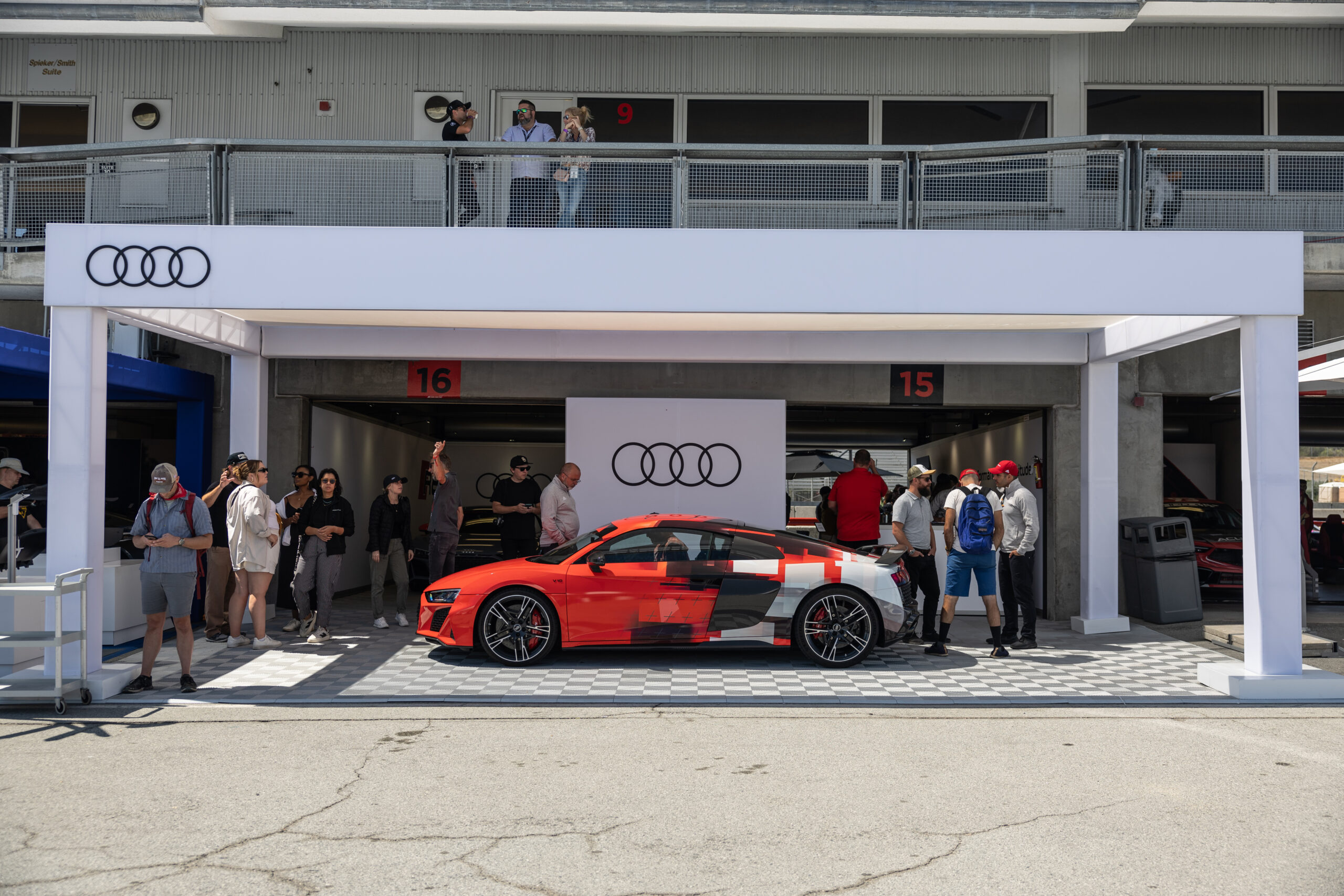 Audi R8 photo