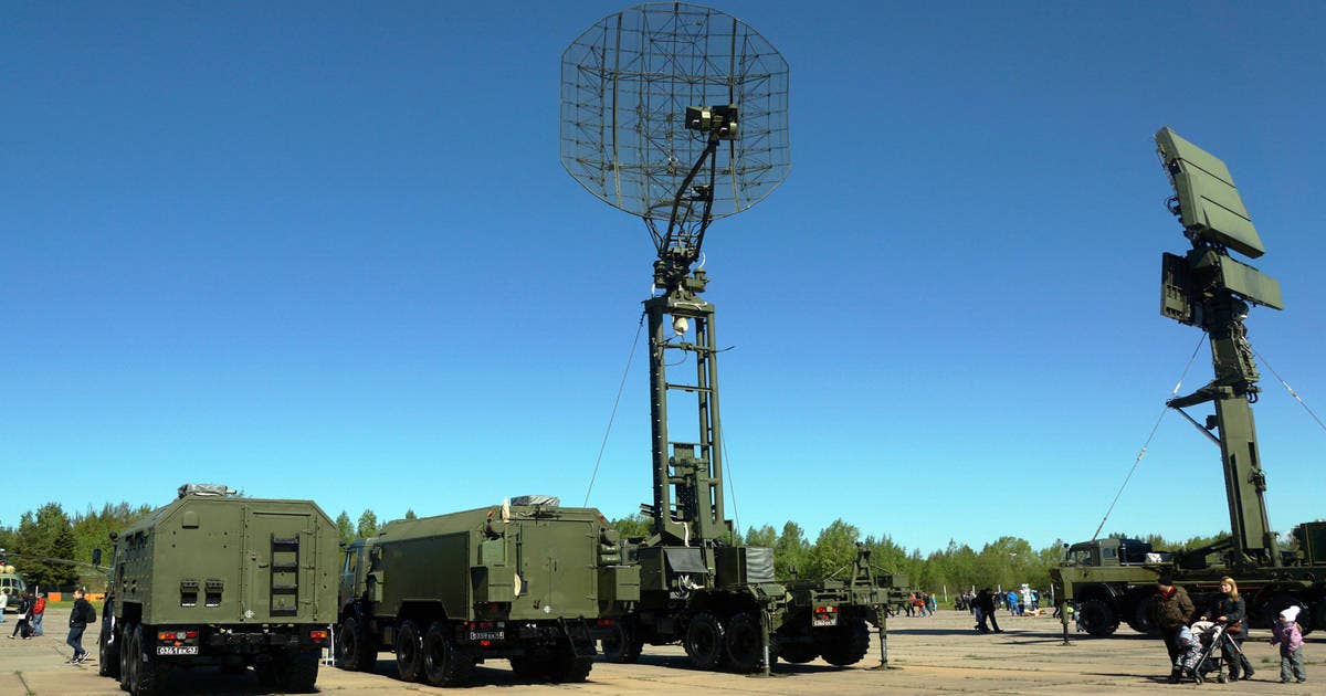 A Kasta 2E2 low-altitude 3D omnidirectional stand-by radar system. (Militarnyi photo)