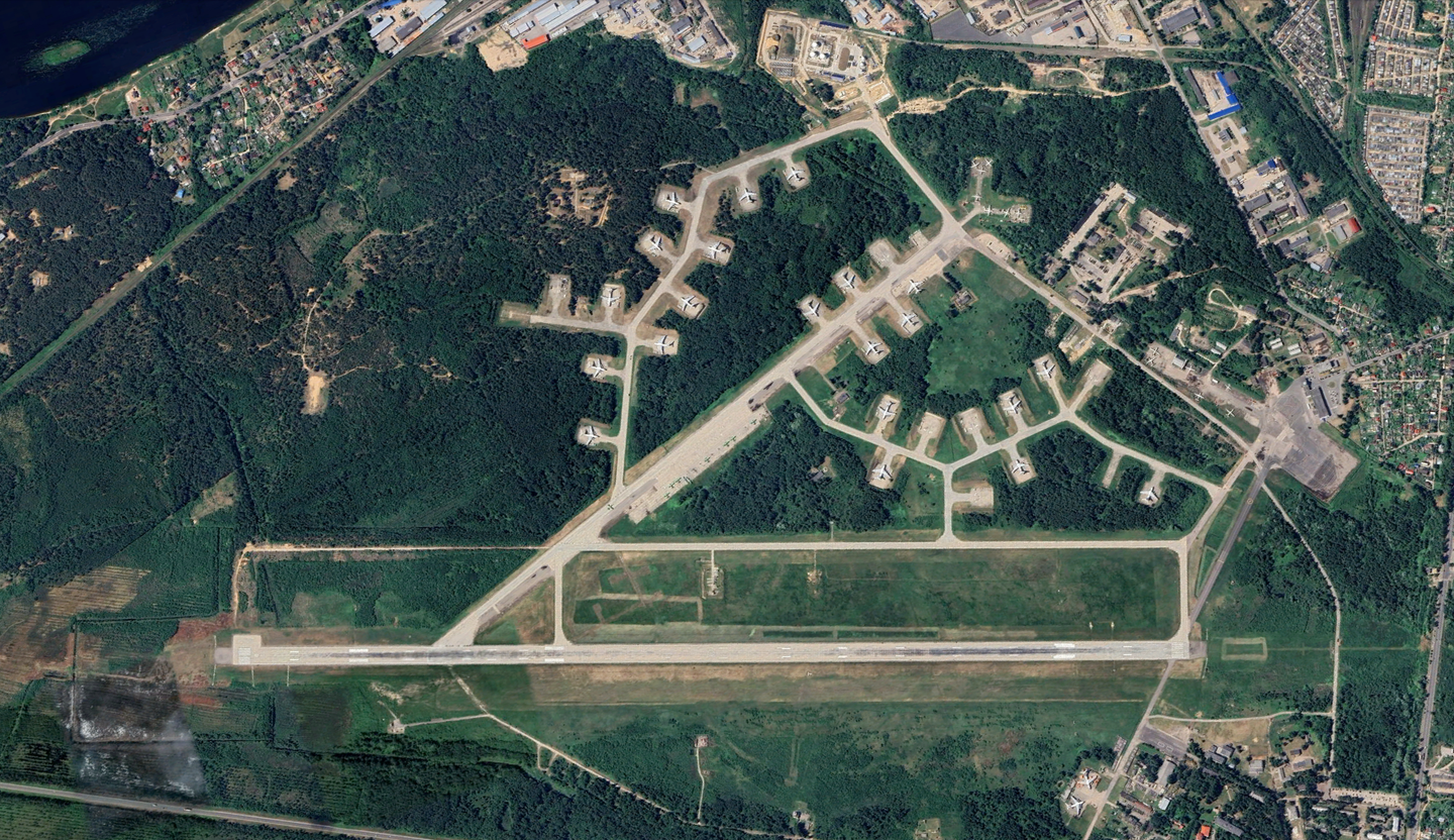 Kresty Air Base. (Google Earth)