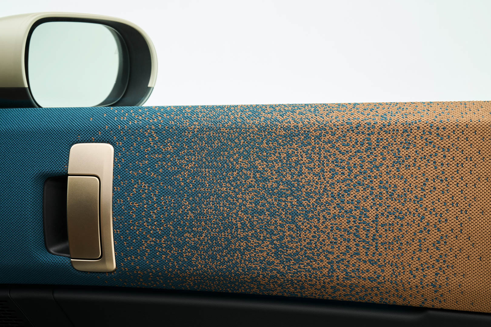 Electric 2025 Mini Countryman SUV Brings Serious Face, Hands-Free Driving