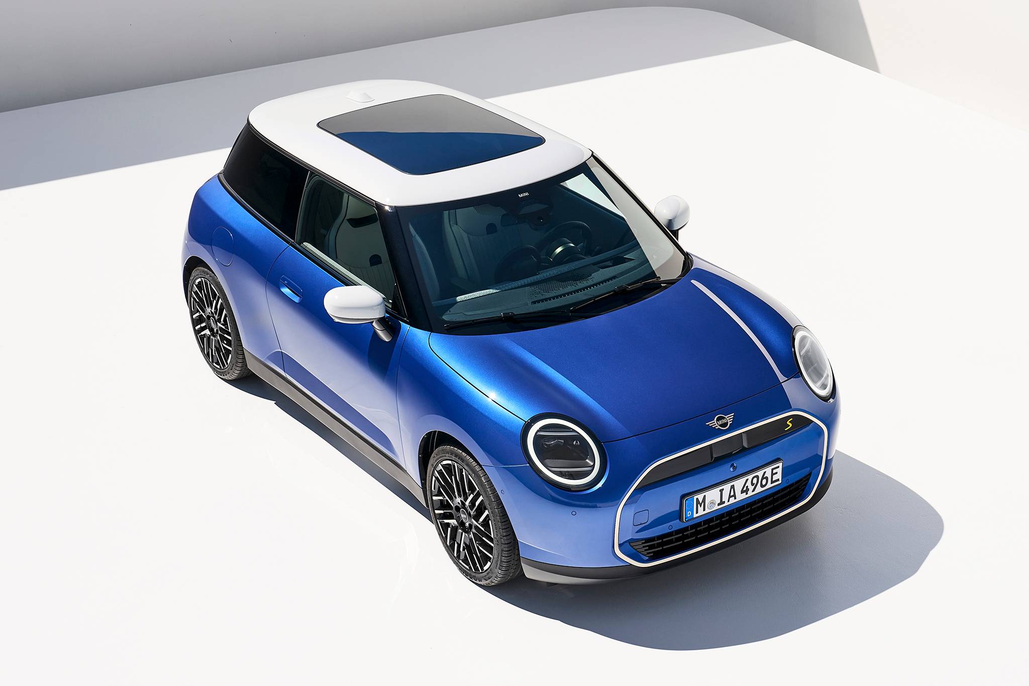 New Mini Cooper Design Analysis: Too Retro, or Just Right?