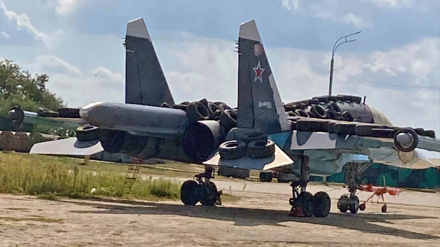 Russian Su-34 Strike-Fighter Seen Covered In Tires