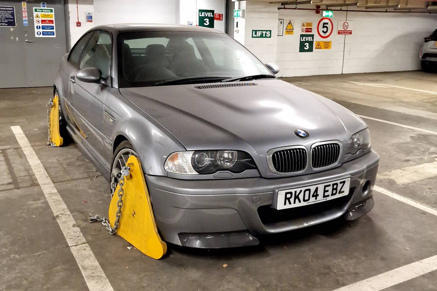 2004 BMW M3 CSL neglected in a London parking garage