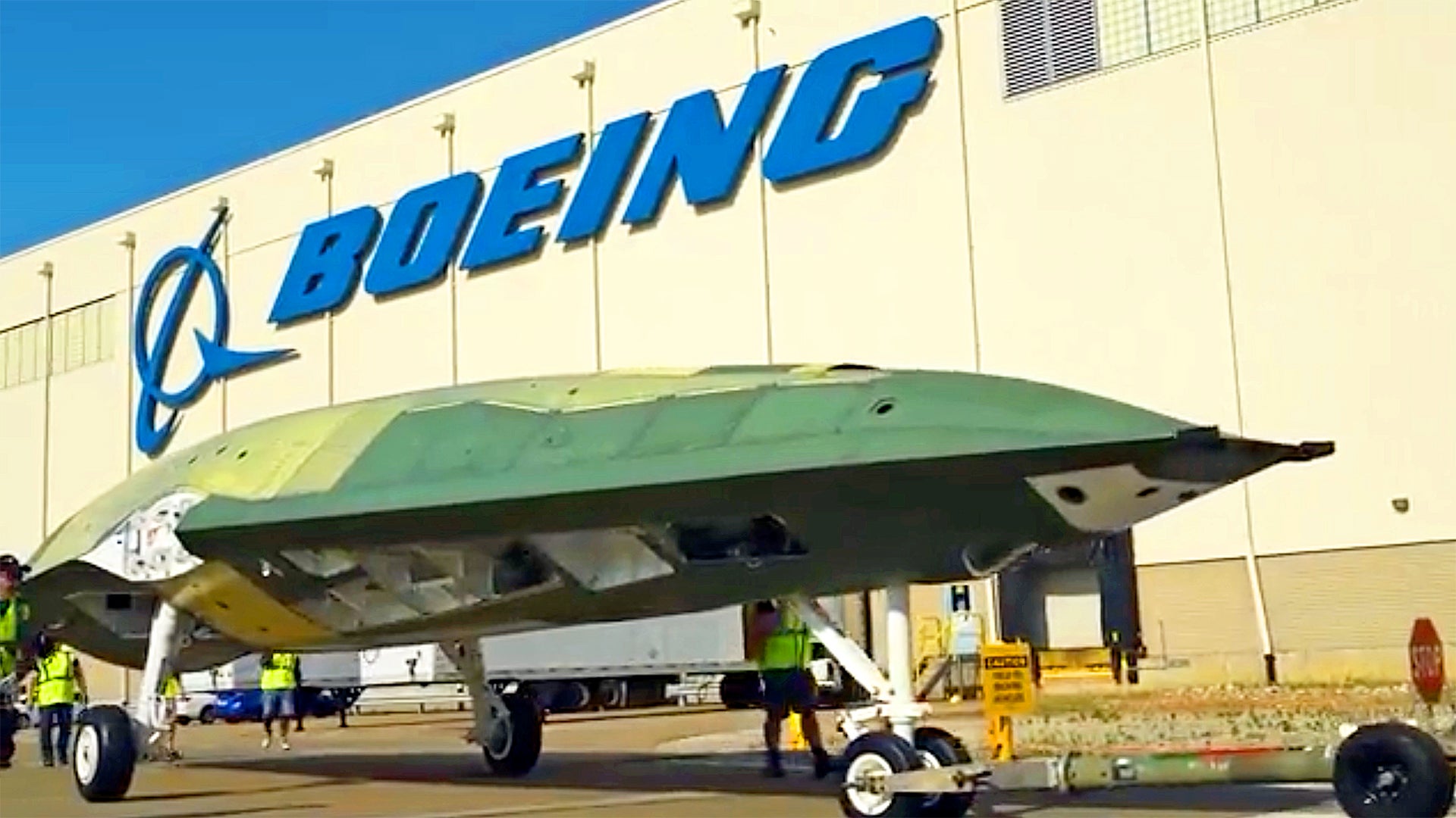 Onze eerste blik op Boeing’s pre-productie MQ-25 Stingray