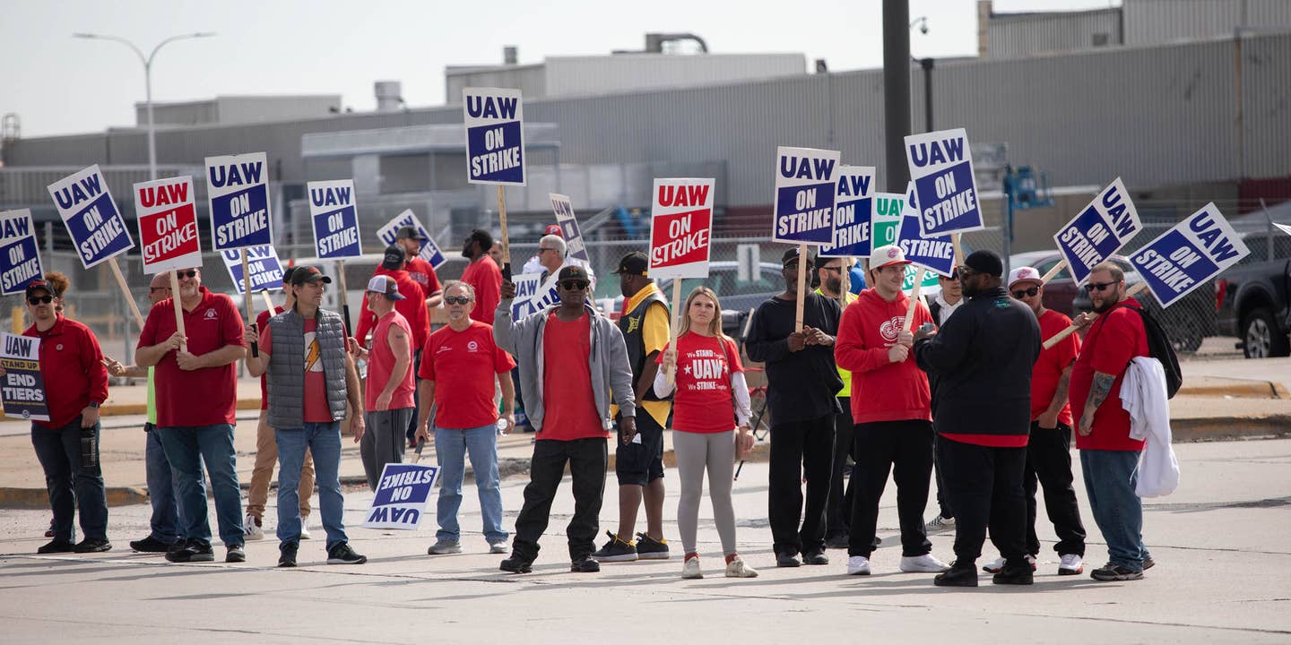Ford and GM Temporarily Lay Off Hundreds of Workers