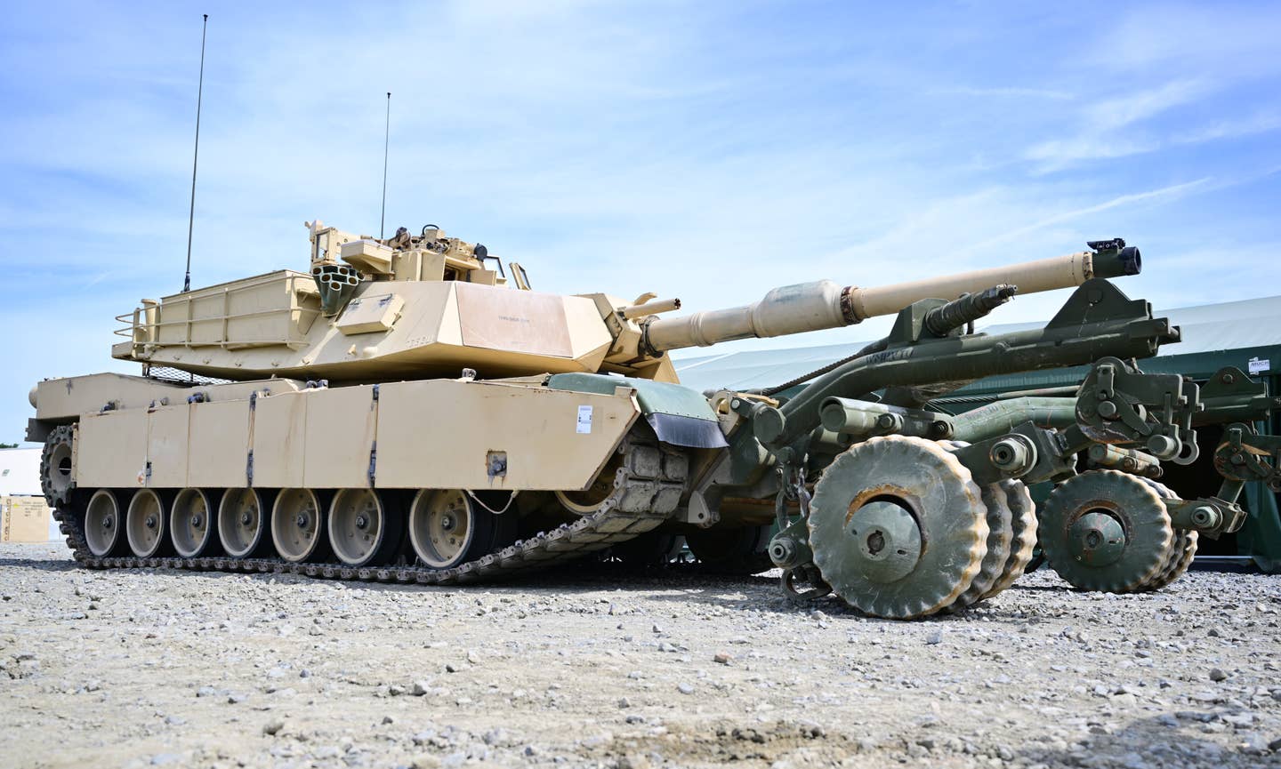 A U.S. Army M1A1 Abrams tank, photographed with mine roller mounted, as they will be delivered to Ukraine. In Grafenwoehr, the U.S. Army trains members of the Ukrainian armed forces for use on the American M1A1 Abrams tank. Photo: Matthias Merz/dpa (Photo by Matthias Merz/picture alliance via Getty Images)