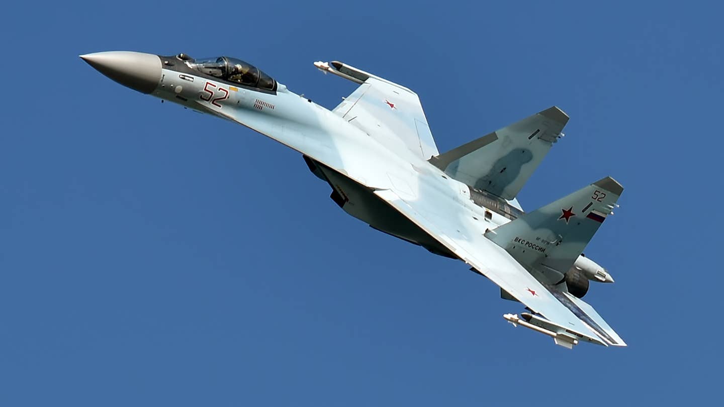 إسقاط طائرة Su-35 روسية