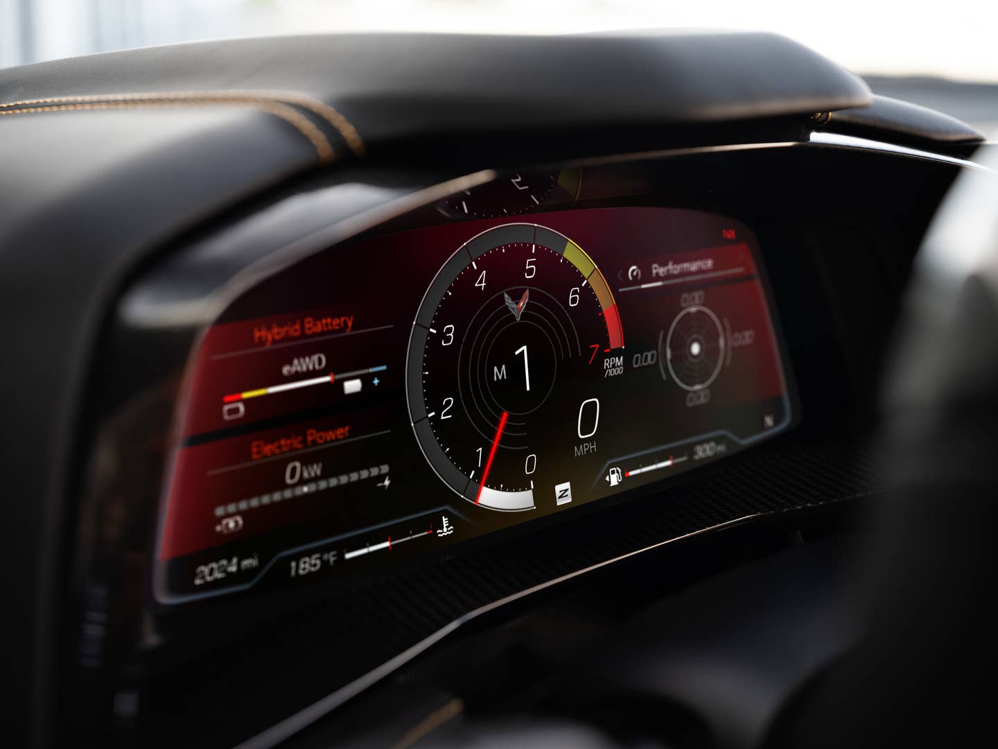 Detailní pohled na rozložení měřidel v aplikaci E-Ray Performance na obrazovce infotainmentu.  Zobrazen předprodukční model.  Skutečný model výroby se může lišit.  Modelový rok 2024 Corvette E-Ray k dispozici 2023.