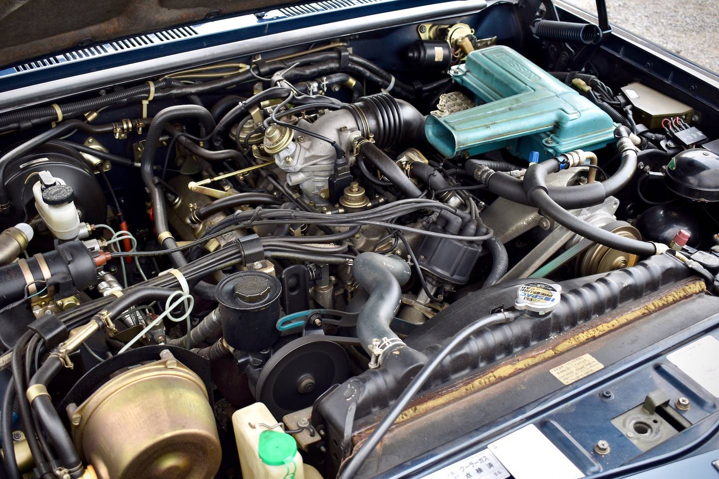 Motor Nissan President V8 z roku 1989