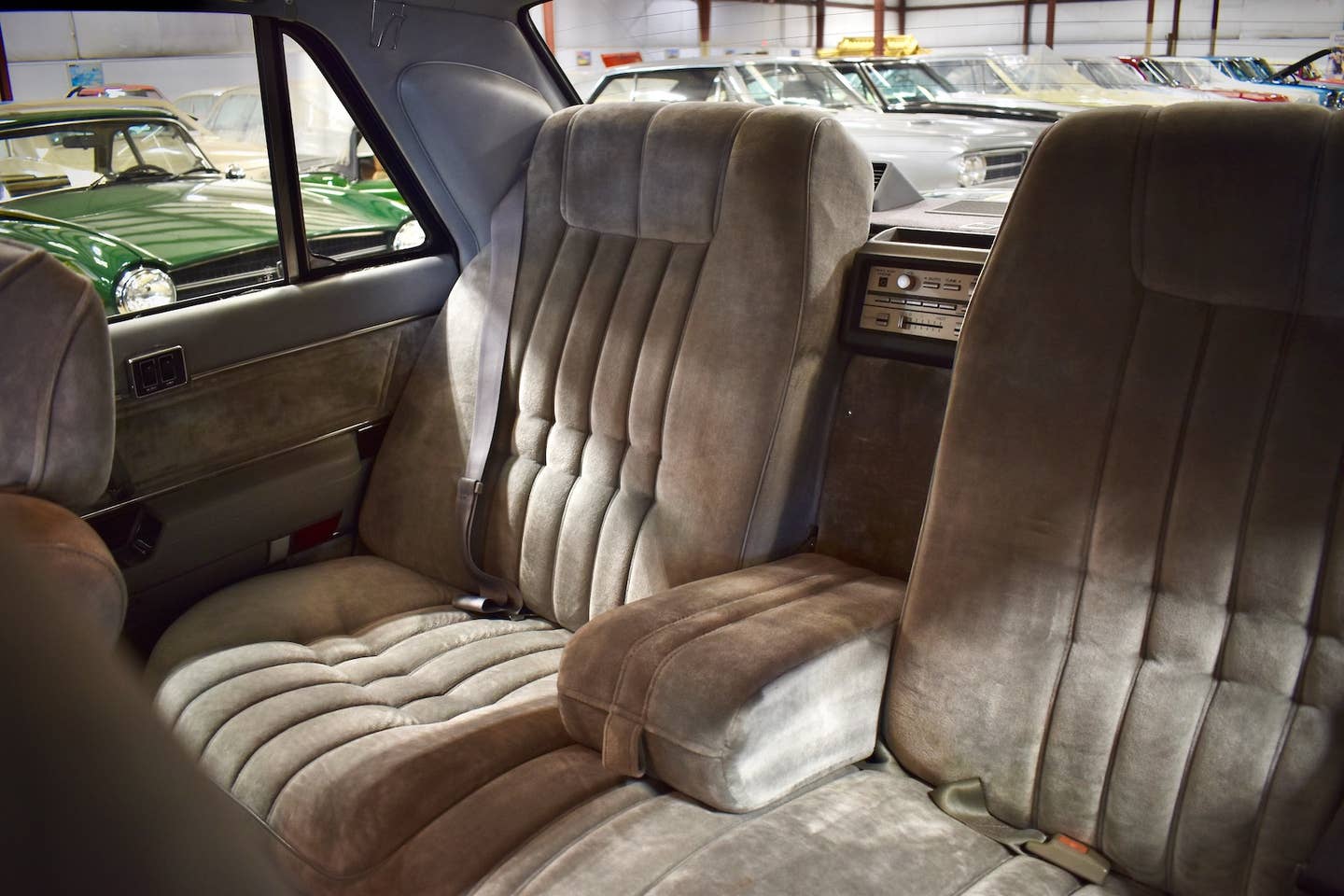1989 Nissan President back seat